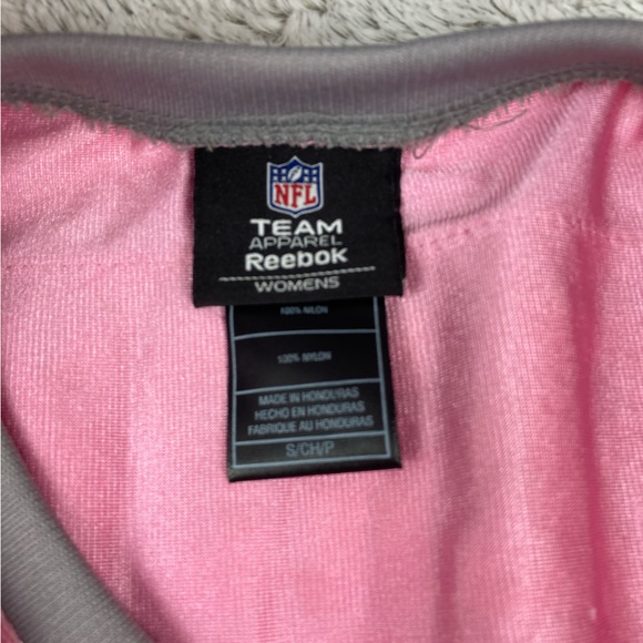 Pink Carolina Panthers Reebok Jersey Women’s size small - Picture 6 of 6